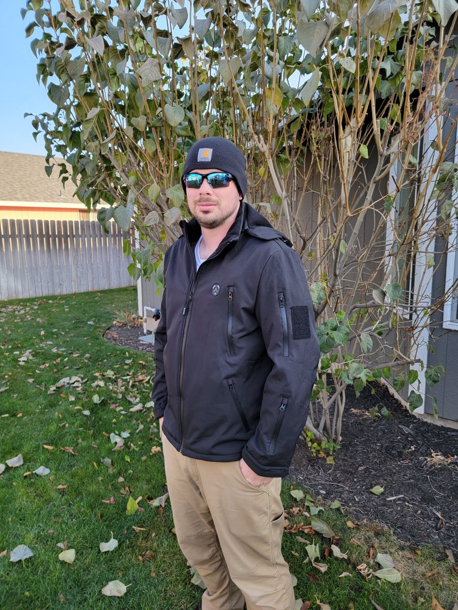 JamesSt_PNW's tweet photo. Been wanting a jacket that heats up for you?? Check out my latest review on the iHood heated jacket https://t.co/bl64LrqrDj
#WINTER #BePrepared https://t.co/OBvib3nS6Y