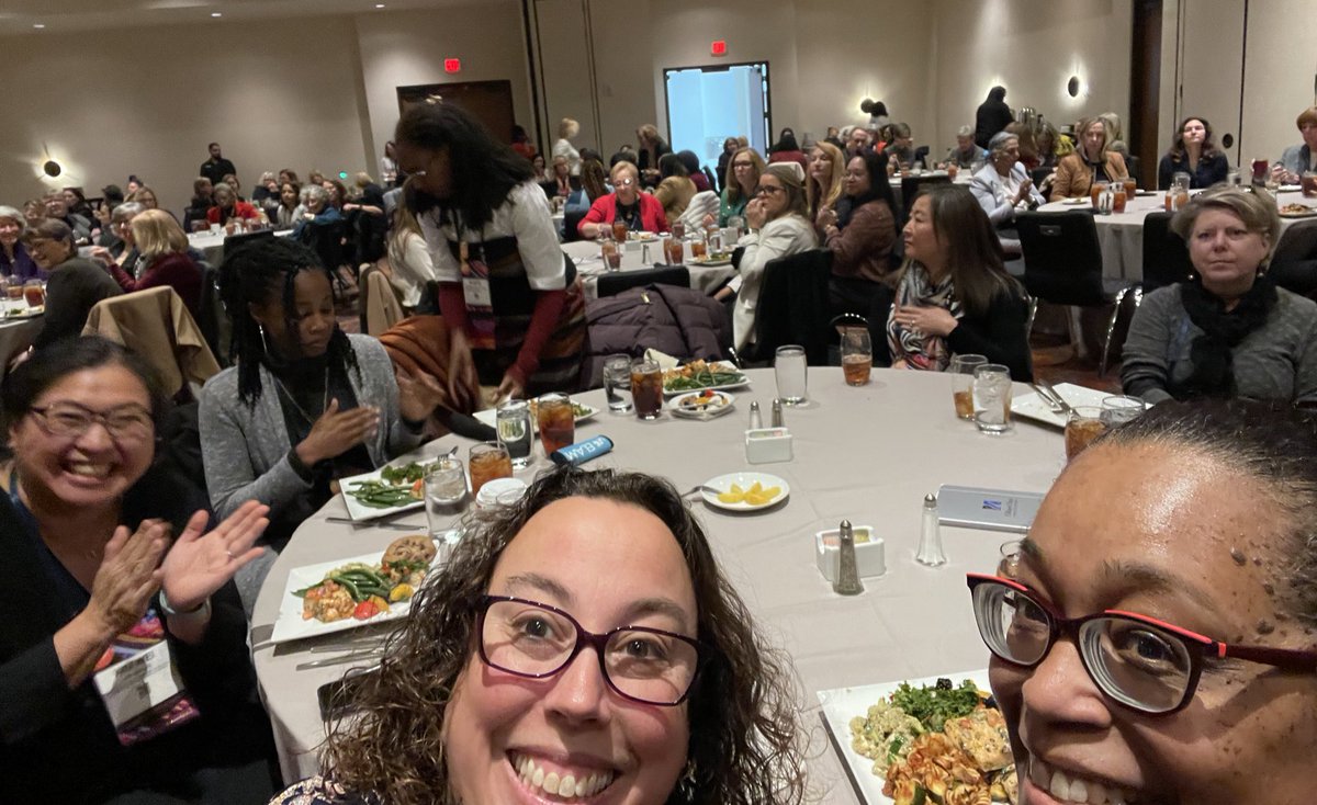 abbyWUim's tweet photo. ❤️🎉🎶🩺🥼🎵🤠👩🏽👩🏼‍🦱👩🏽‍🦰👩🏿‍🦰👩‍🦰👩🏻‍🦱
Packed room at @AAMCtoday #AAMC22 @ELAMProgram #ELUM reunion! #PerSisters &amp; so many AMAZING #WomenInMedicine &amp; #WomenInScience who are ALL #WomenInLeadership 
❤️🎉Thx to our AMAZING #LCA’s!! @GannonLab @SusanHingle https://t.co/HaZI7fejw2