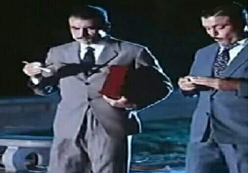 الوضع بقي مريب . . تخيل يا إكسلانس
من يومين بقول لبياع خود نيشان و إديني كيلو موز
     قالي هات إنت 10جنيه و خود دبورة 🤣