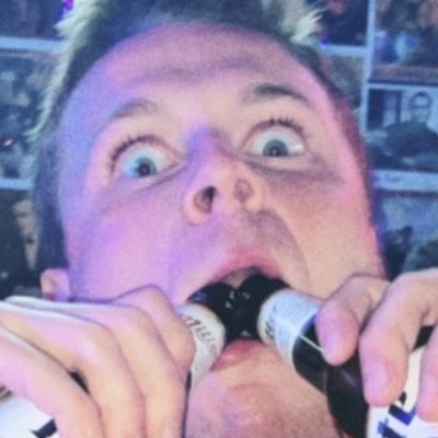 simmons_4's tweet photo. #NewProfilePic https://t.co/HdSy4YTZ7S
