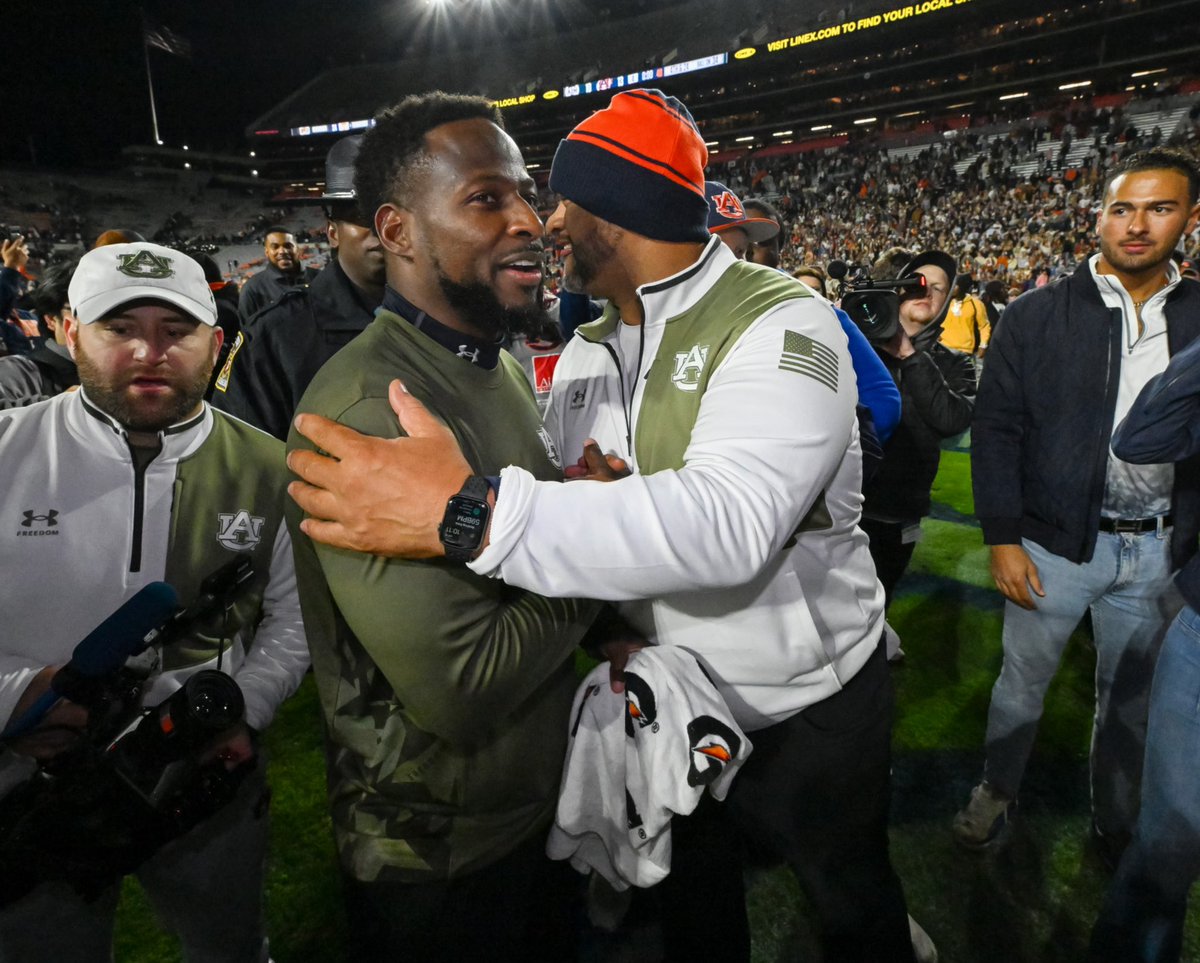 AUBURN MADE MEN 🦅🟠

#LetsGoCrazyCoach 

<a href="/CoachCaddy24/">Cadillac Williams</a>