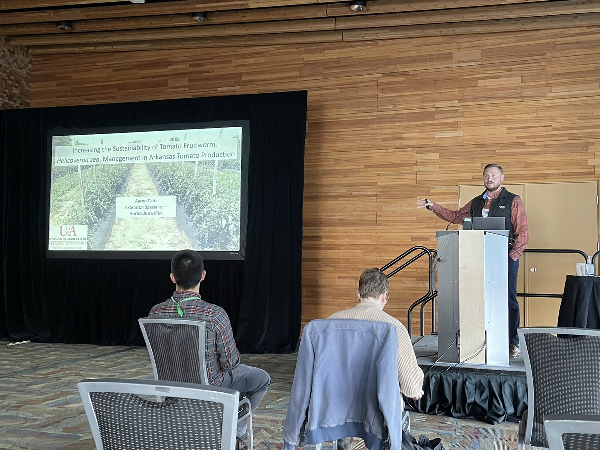 SarahCato5's tweet photo. Got to see @AaronJCato and @hillfisch present some of their work at @EntsocAmerica meeting in Vancouver. Moved to the front to take pictures like a proud soccer mom #sorrynotsorry https://t.co/ixJltvaWBI