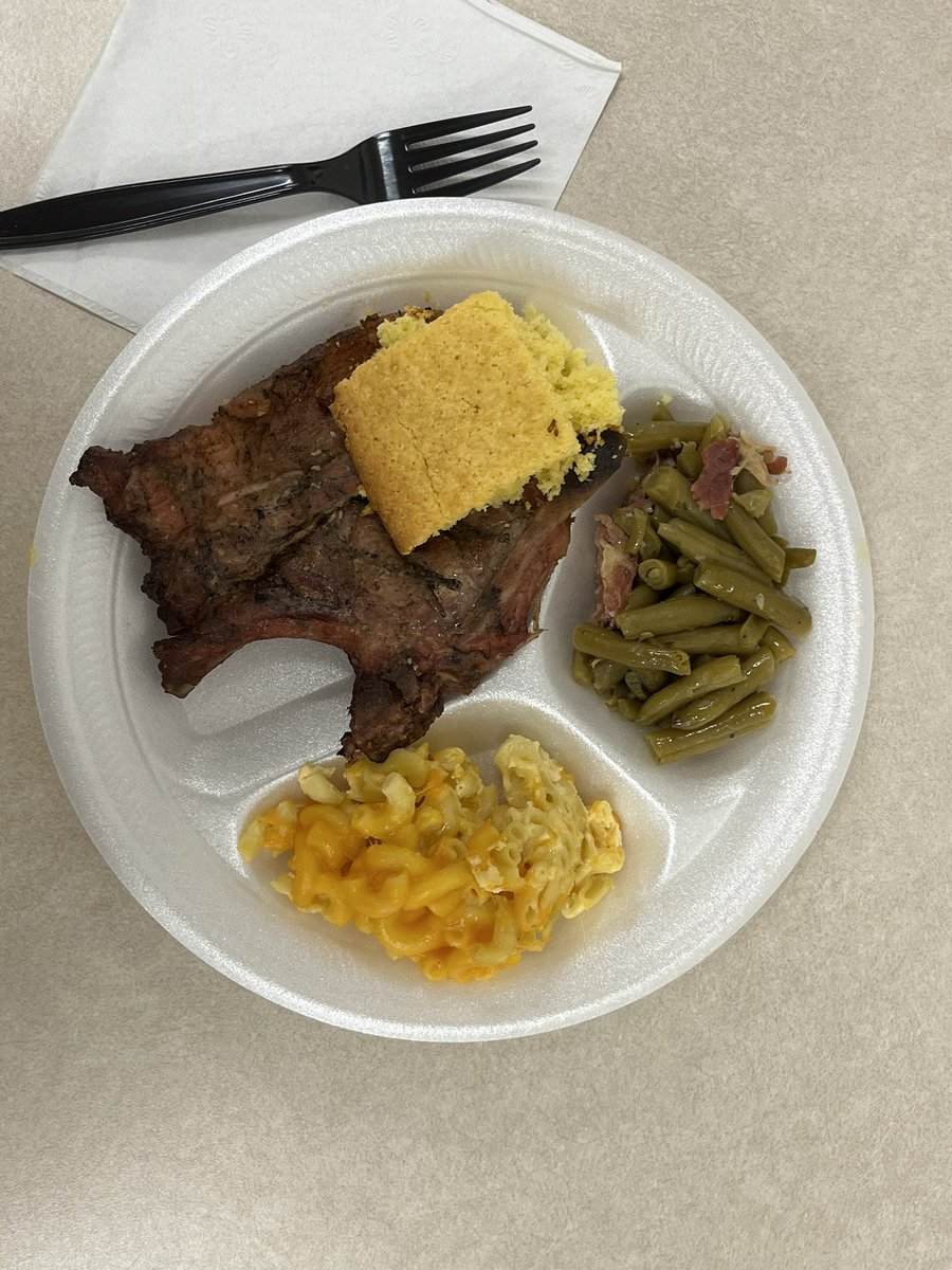 CCPackersFball's tweet photo. HUGE shout out to our Packer mommas for the pork chop feast!! #Sundayfeast #GoPACK #BEATHarrison https://t.co/ZAjeRyBJ8y