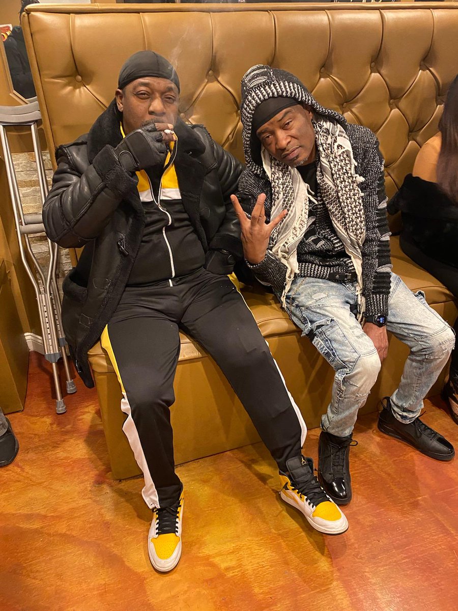 JAHRISTA's tweet photo. Stop acting like you didn't see my brothers on HBO last night!! #CrucialConflict #ColdHard
#ThePariahOnTheWay #BlackFriday https://t.co/2jNrKeqMot