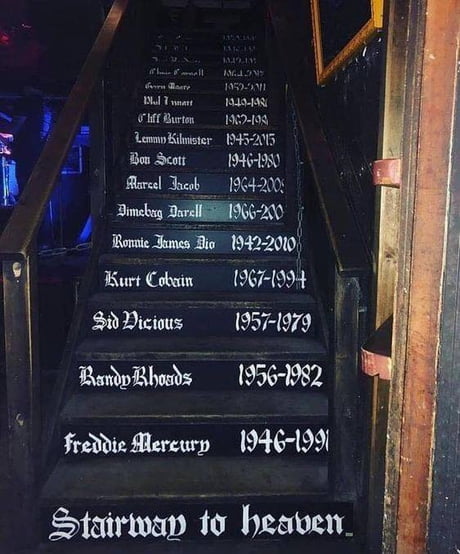 SukursalRock's tweet photo. Stairway to heaven... #RockOn https://t.co/qCD4WPuml9