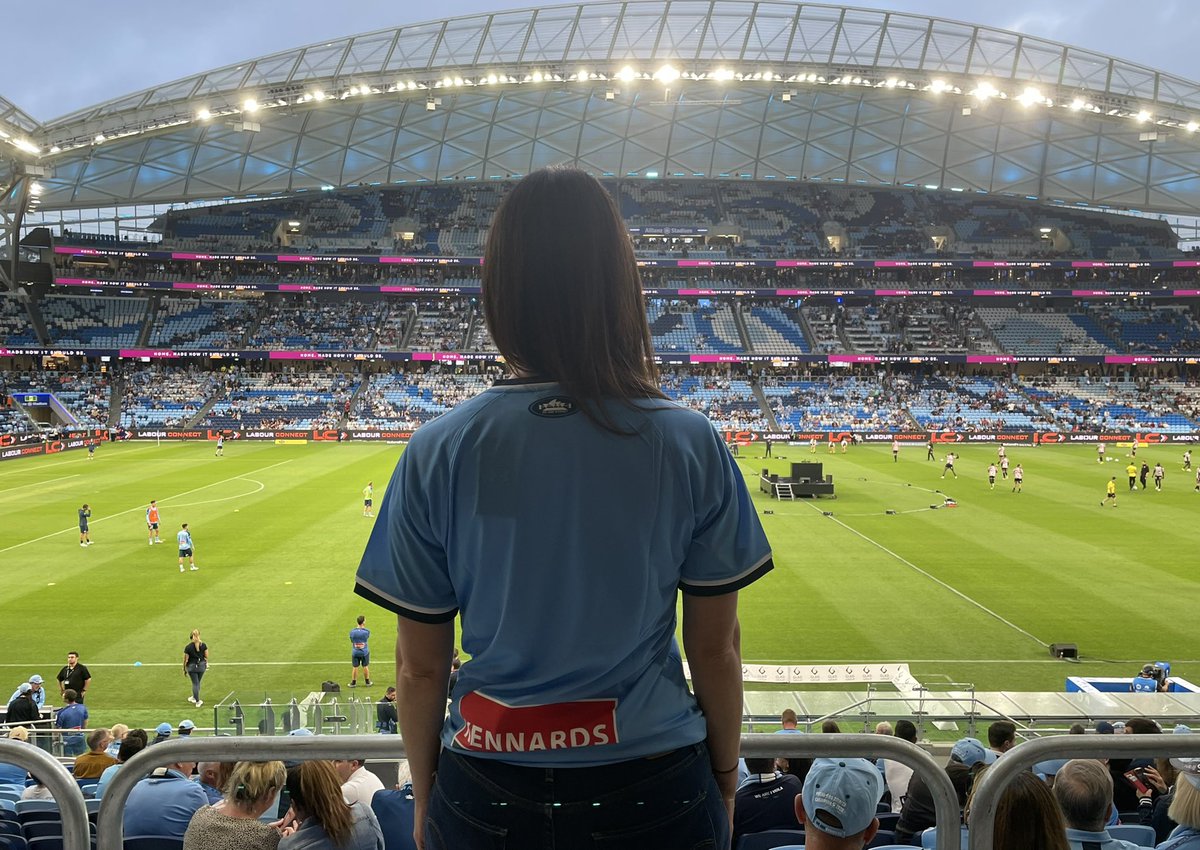 melsportslover's tweet photo. Starting the #SydneyDerby over with new beginnings and a clean slate ☺️
#noname #nonumber #burnt #CleanSlate #football
#SydneyIsSkyBlue @SydneyFC @AllianzStadium #Derby https://t.co/3gMWp8L0qj