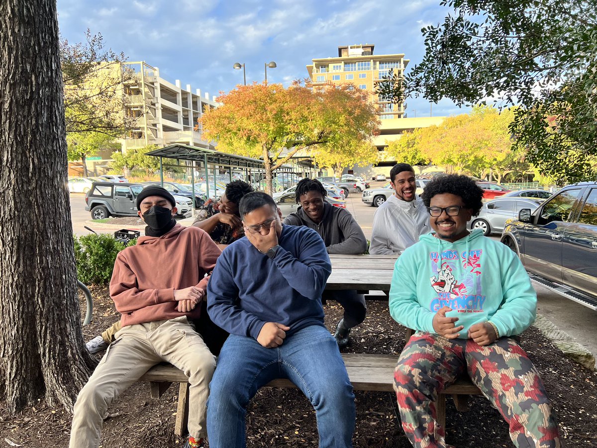 dallyphantom's tweet photo. This my family for life 🥹💙

@TireePitt https://t.co/cKgcCVAhuc