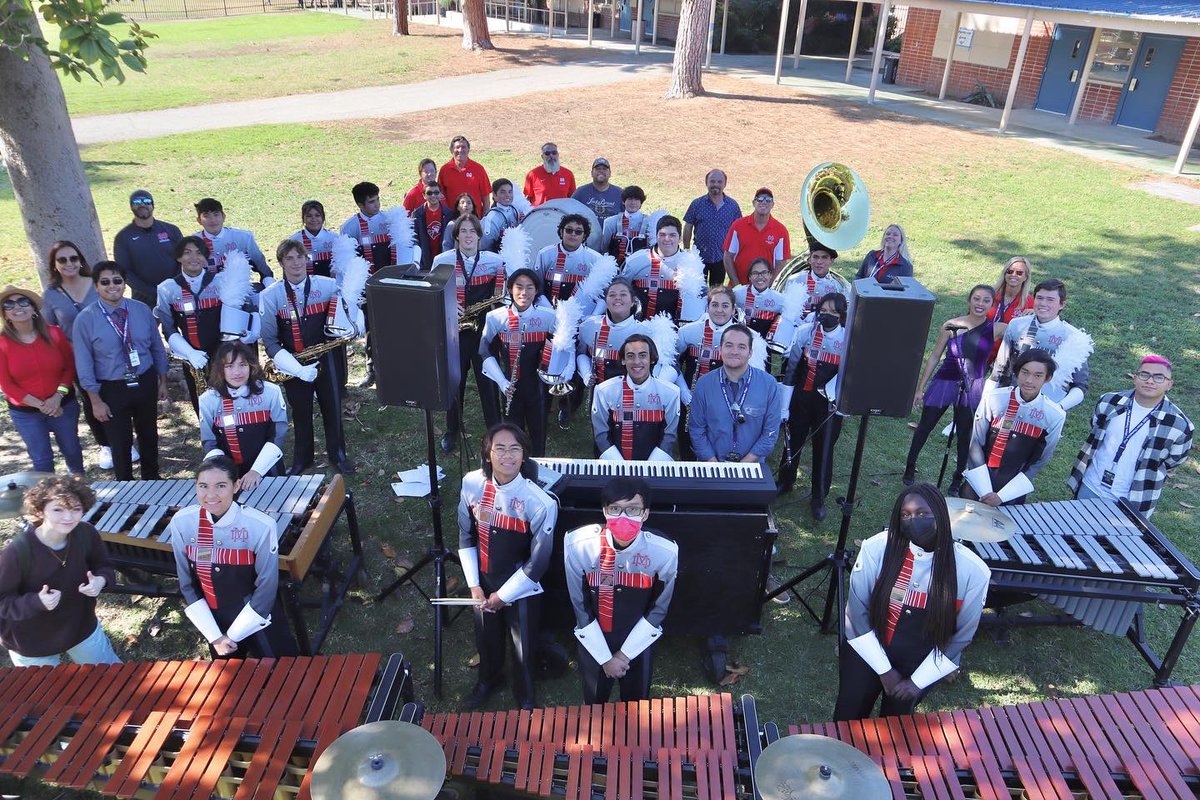Materdeiband's tweet photo. #WeAreMD #HonorGloryLove #MaterDeiHighSchool #materdeimonarchs #instrumentalmusic #marchingband #materdeimarchingband #materdeiinstrumentalmusic #mdinstrumentalmusic #mdmarchingband https://t.co/snLXu3rPF4