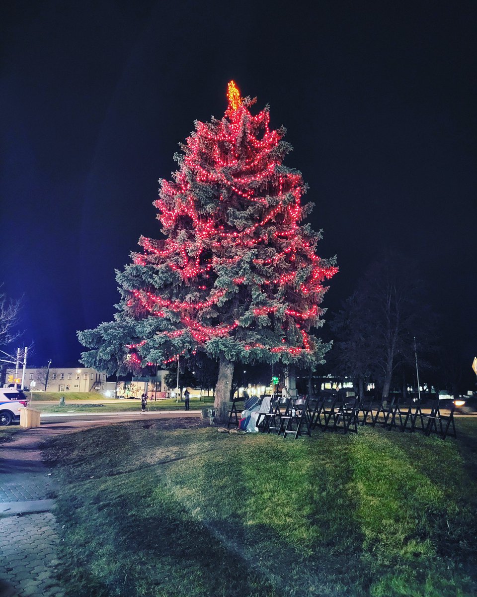 SudburyHydro's tweet photo. 'Tree of Hope' Lighting Ceremony at GSPS headquarters tonight in honour of #MMIWG2S+ @SudburyPolice https://t.co/zxX5vY12ov
