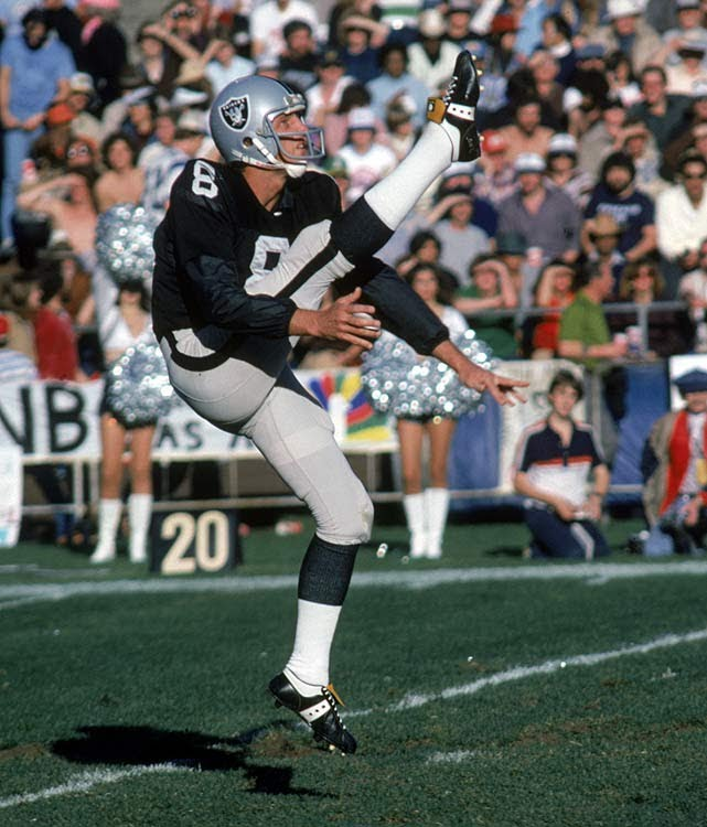 KatyTrailWeekly's tweet image. "Some old ref in New York said punters aren't athletes. I'm going to compile punting as a science and show him.." 

#RayGuy, RIP, did show him: katytrailweekly.com/guy-had-leg-up…

#katytrailweekly #dallas #DTX #DFW #ripRayGuy #nflhalloffame #nflpunters #NFL