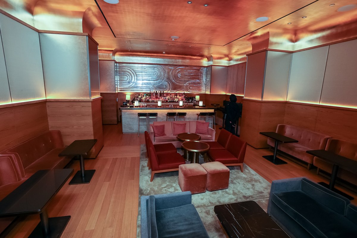 BoutiqueDesign's tweet photo. Yesterday, #BDNY2022 attendees toured the Pendry Manhattan West with interior design firms Gachot, New York and AvroKO, New York.
#BDNY #BoutiqueDesign #pendrymanhattanwest #avroko #gachot #boutiquehotel #boutiquehoteldesign #boutiquehotelsnyc #hospitalitydesign https://t.co/DBPG4YbmHi