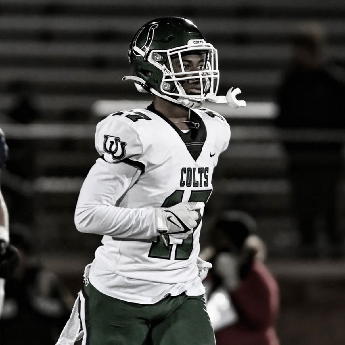 jae_cason's tweet photo. Colt Football its been real! Preciate all the love and support over these past 2 years. Wouldn’t trade the experience for anything. 

~17 OUT🖤 https://t.co/ZQKWcvFHt3