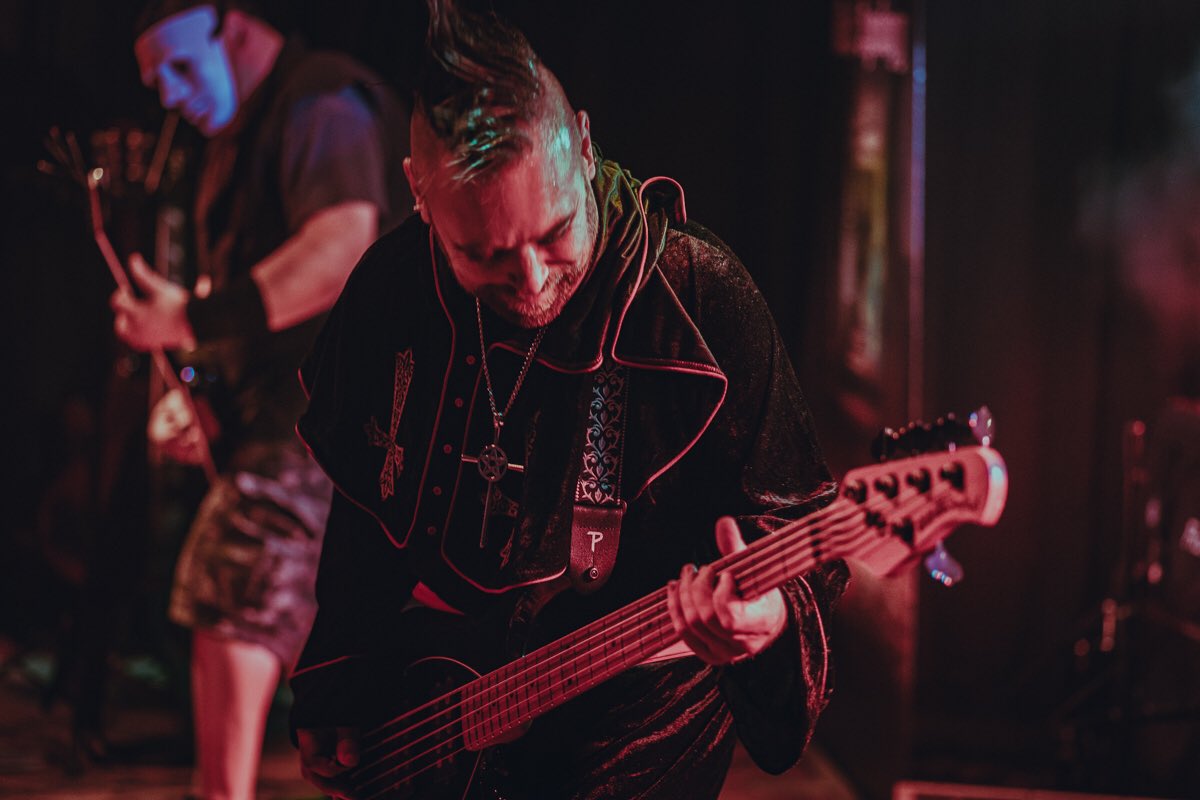 beamlarochelle's tweet photo. Badass photos from the Bleachers Halloween Bash #halfapology  #metal #heavymetal #trashmetal #music #musician #originalmusic #musicianlife #ctmusic #ctmusicscene #ctmetal #hardrock #livemusic #latinmetal #latinheavymetal #musicvibes #life #love https://t.co/vRvvy8CGQ0