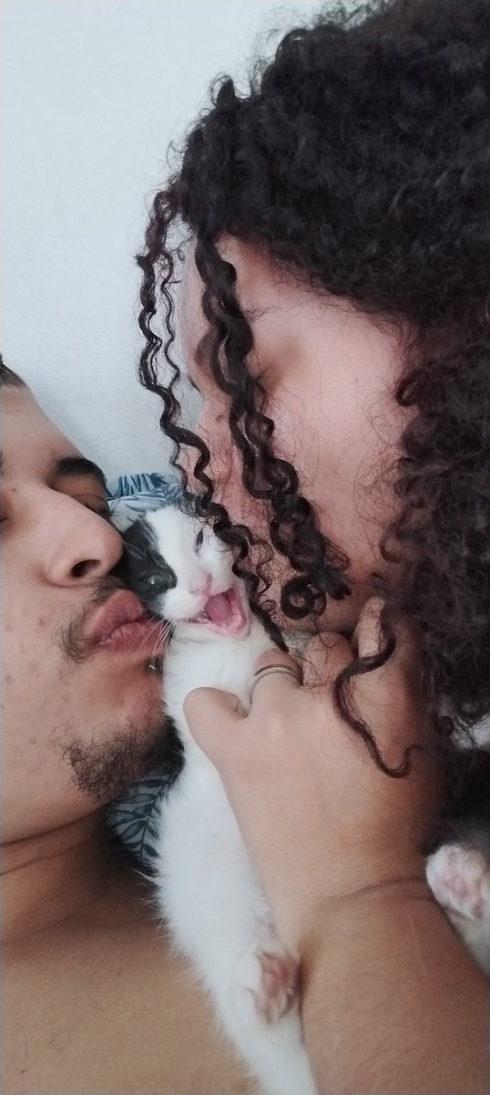 blackmonkey66's tweet image. Filhos adolescentes não gostam de tirar fotos com os pais