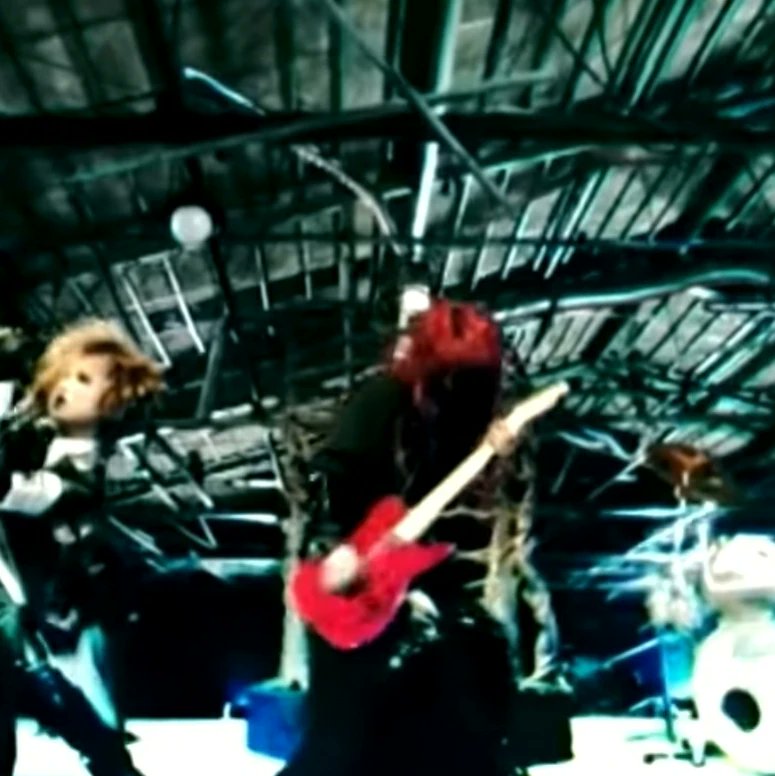 gothxcry's tweet photo. The band: 'Dir En Grey' from their "Cage" music video. </3

#direngrey #gothic 
#gothicrock #jprock 
#japan https://t.co/AlpPynbtXP