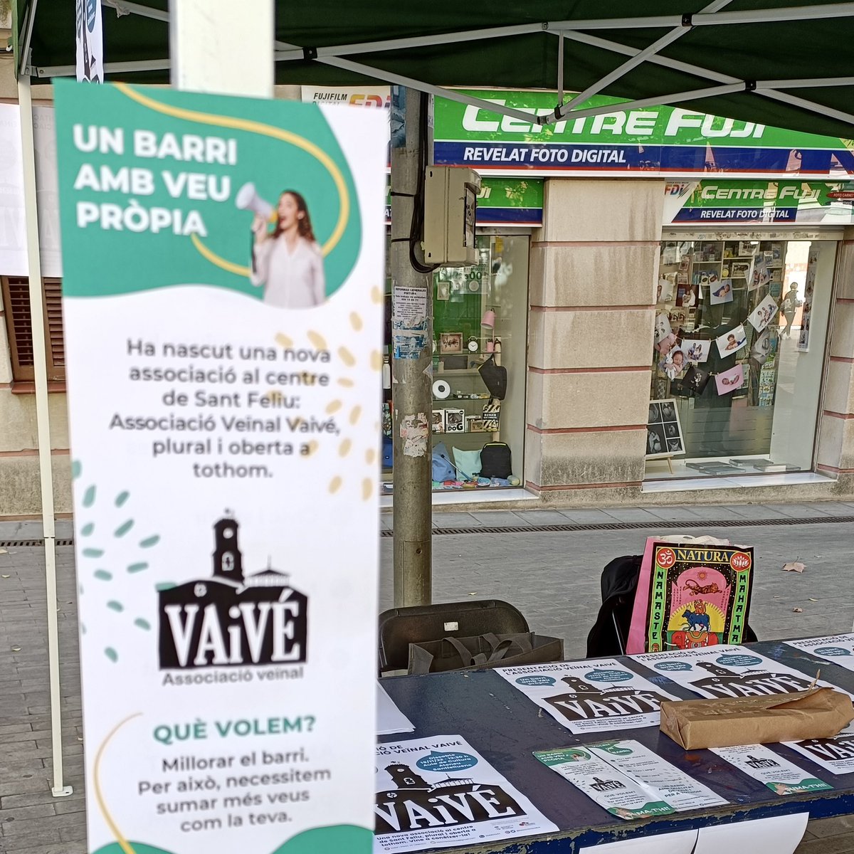 AssociacioVaive's tweet photo. Molt contents de la primera trobada informativa amb veïns i veïnes d’ahir dissabte. Us esperem amb tota la infirmació dissabte vinent dia 19 a les 12:30 a l’Ateneu Santfeliuenc #associaciovaive #santfeliudellobregat #santfeliusostenible https://t.co/8YU3DwYKkH