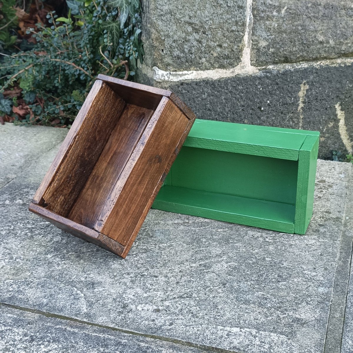 Mini storage boxes - handmade in Leeds using repurposed wood. What would you keep in yours? #HandmadeHour @HandmadeHour #buyleeds #shopindie
