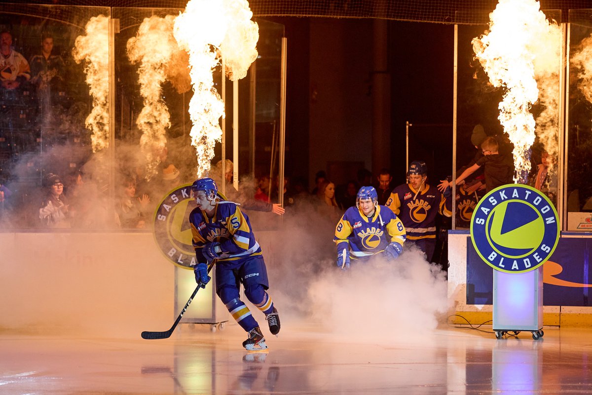 BladesHockey's tweet photo. Almost that time... https://t.co/EFgmLdoufa