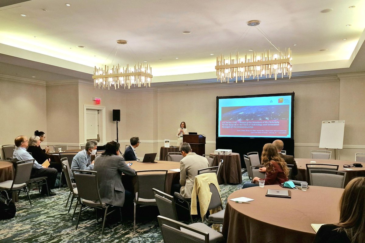 Tweet, Like, Follow - How does the #innovation and #entrepreneurship communities interact on Twitter? At the 2022 JPIM Research Forum <a href="/PDMAIntl/">PDMA</a> I presented our study on this question and why it matters🗣️
 @khoelzle <a href="/JonasUmland/">Jonas Umland</a> <a href="/Valeska_Maul/">Valeska Maul</a> <a href="/RobertRose87/">Robert Rose</a>