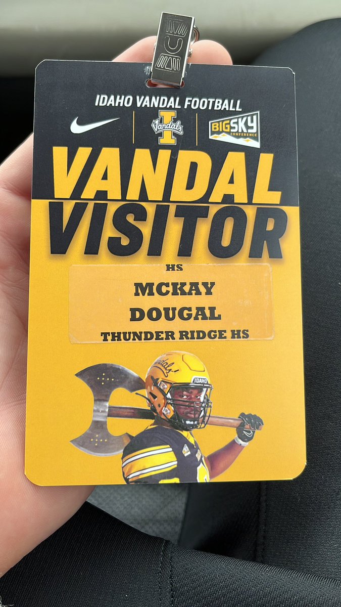 DougalMckay's tweet photo. Thank you @VandalFootball and @MattLinehan_10 for the visit today!! It was such a cool experience to see the boys play. Especially @BrettTommasini! Such a cool school and football program! @Coach_Eck @bergermi_ https://t.co/Gba7Lo2txm