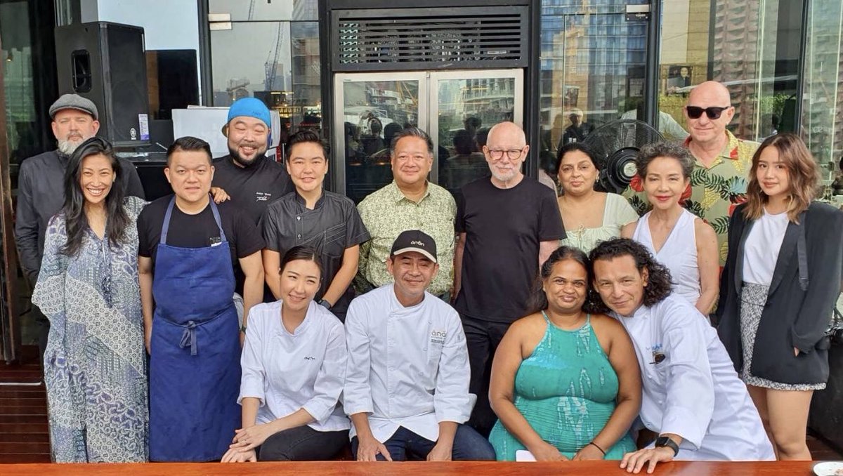 commecestbon's tweet photo. #SoAmazingChefs #SundayBrunch closed epicurean So Amazing Chefs week, with #celebritychefs – #BobbyChinn #AndyYang #KaiHo #PamUtharntharm #PeterCuongFranklin #TongNandhabiwat มื้อนี้มา SO Amazing #ซันเดย์บรั้นช์ ที่ #SOBangkok
#commecestbon #dinewinestyle #สายกิน #food #foodies https://t.co/IprG1jWSxo