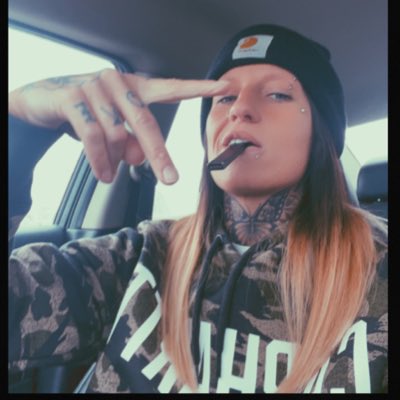 cbeckk's tweet photo. #NewProfilePic https://t.co/Kg4mF5LQcO