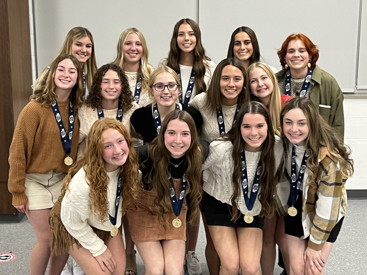 CrusadersSball's tweet photo. Congratulations to our First Team All Conference Award Winners!
 @MaddiaG @GroffRylinn @emma_humpal13 @payton_kincaid @CharityCurtis07 @ReaganDreibelb1 @KincaidBrooklyn 
Honorable Mentions @zoekass10 @abbykonecky @megan_tyrcha 
They put in the work &amp; it paid off! 💙🥎👏 https://t.co/aqsivkdNmD