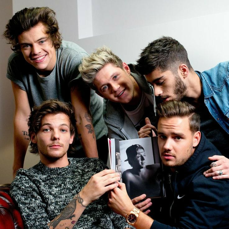 Mj_28_'s tweet photo. @AMAs I am voting for #OneDirection "Story Of My Life" (2013) #AMAsFanFavorite          performance https://t.co/opJASPgSy4