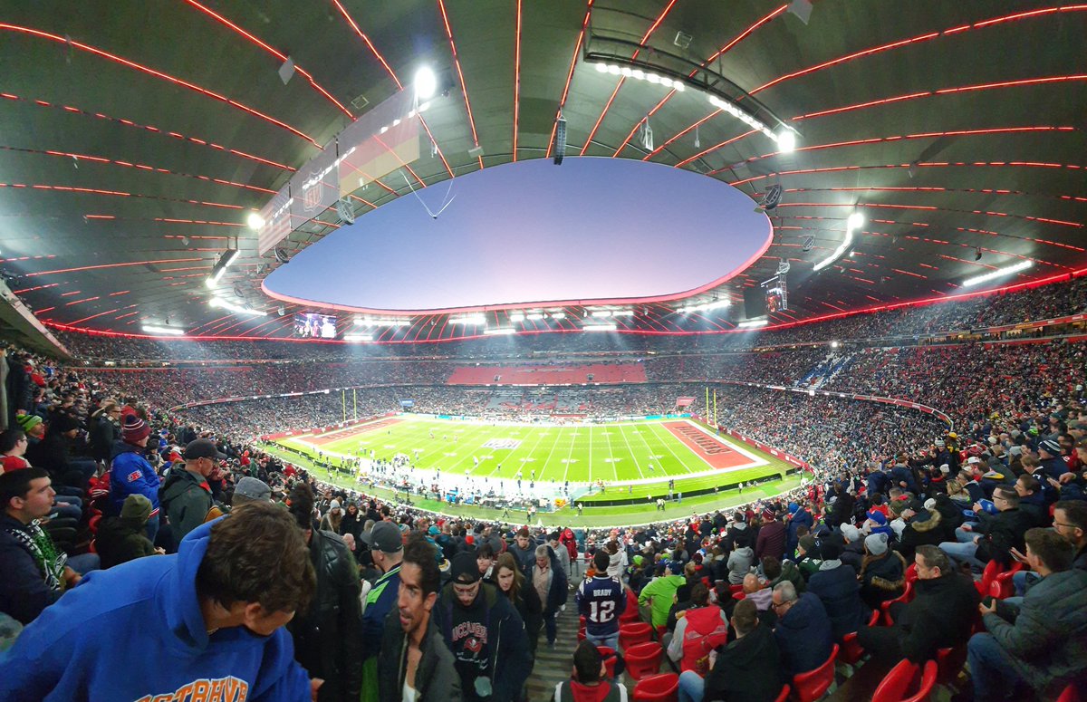 kejy2000's tweet photo. First an awesome experience #AllianzArena at the #NFLMunichGame ... https://t.co/ZwsW9xoe7j