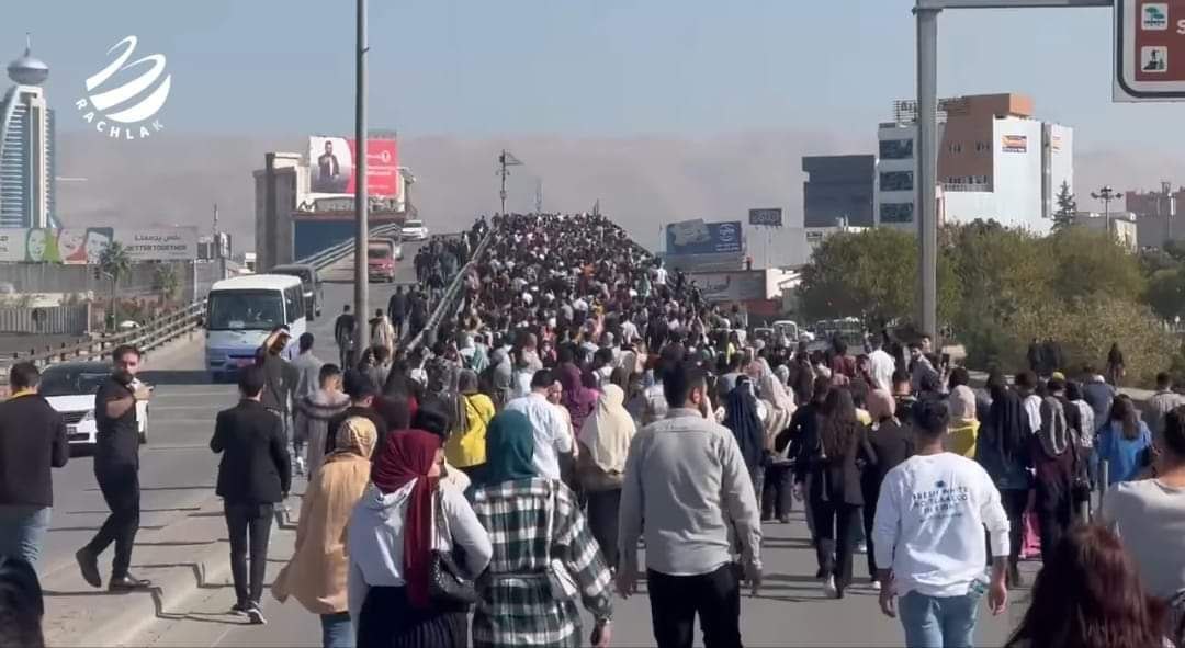 mmwdnyn2's tweet photo. هەموو هاوڵاتیەکی برسی کورد قوربانی پارتی دەسەڵاتدارە لە ناوچەکەدا

 #مەسعود_موچە_دەدزێت https://t.co/agy8mJ1Nkx