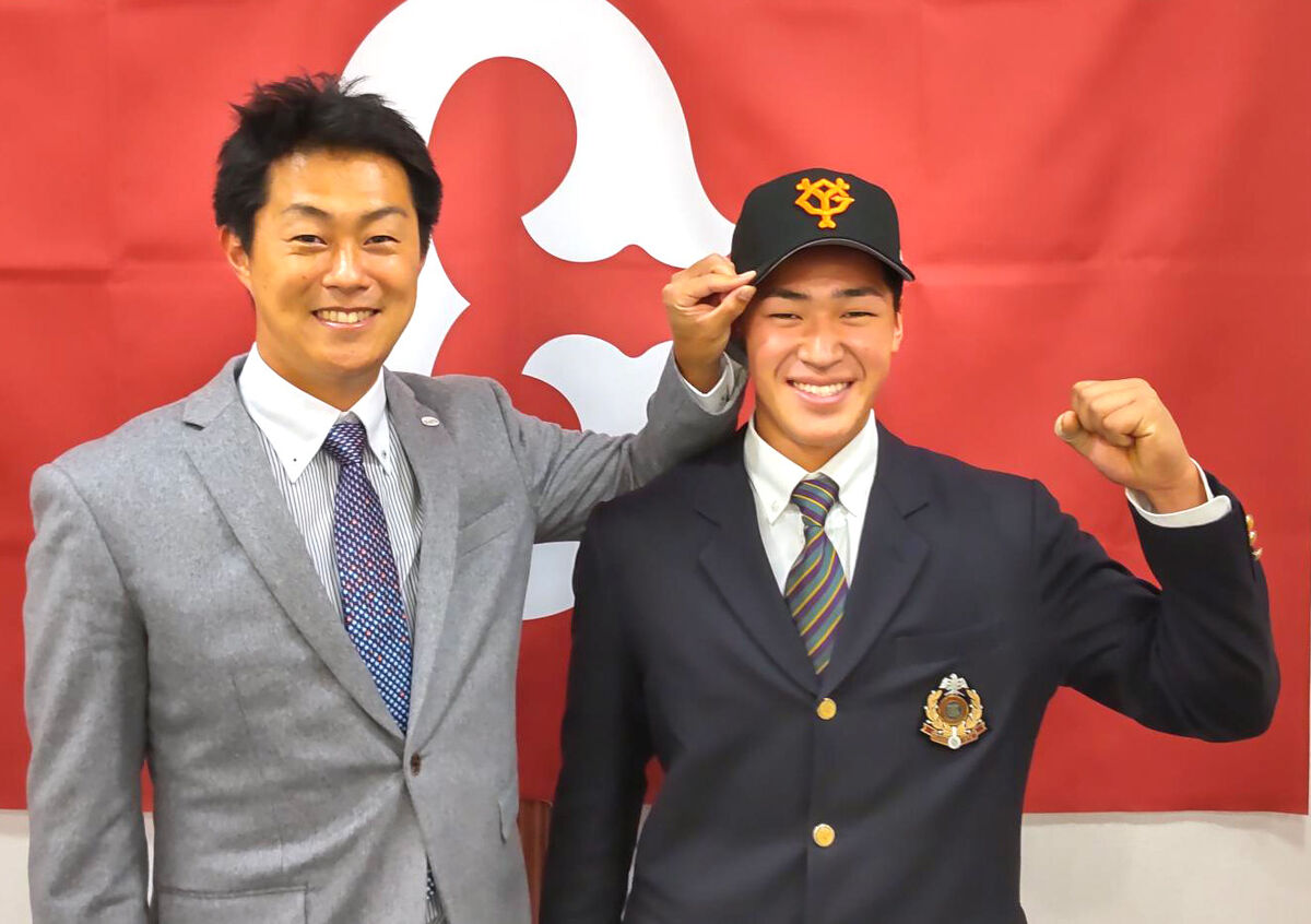 hochi_giants's tweet photo. 育成4位・中田歩夢が仮契約「1年目から支配下登録されて日本一に貢献したい」 https://t.co/bG3j8dHJ0O #巨人 #ジャイアンツ #読売ジャイアンツ https://t.co/qvZ0aj6znp