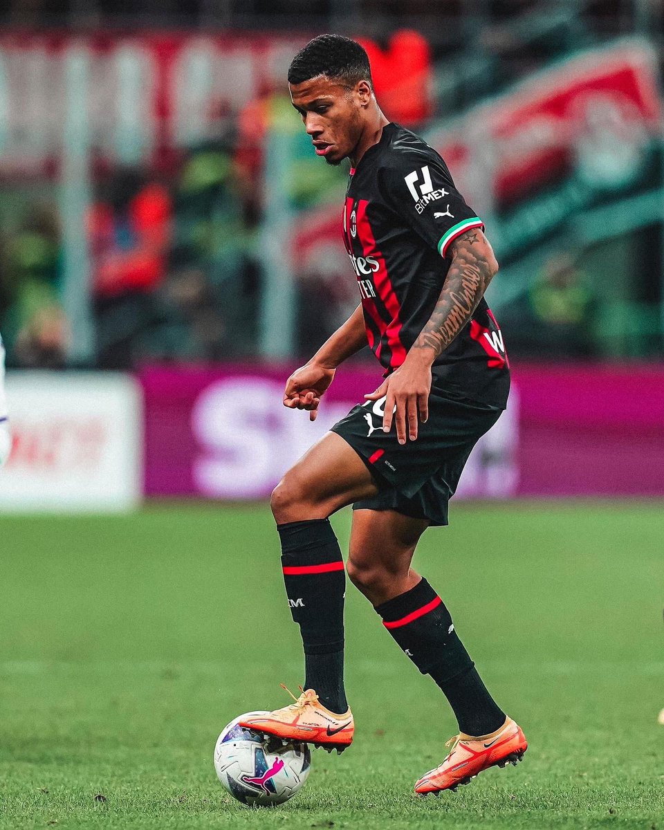 Vranckx40's tweet photo. Finishing 2022 with a last minute 𝑾 🔴⚫️☑️! 

#MilanFiorentina https://t.co/wKWMqjuRzw
