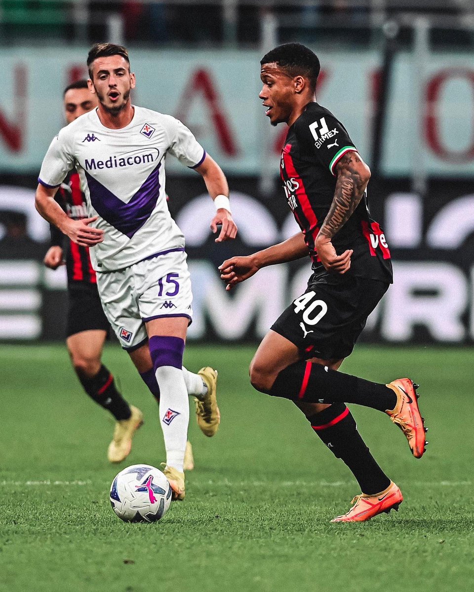 Vranckx40's tweet photo. Finishing 2022 with a last minute 𝑾 🔴⚫️☑️! 

#MilanFiorentina https://t.co/wKWMqjuRzw
