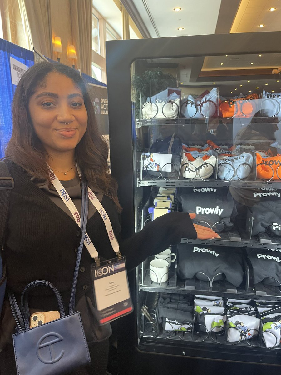 PRSSAbears's tweet photo. @Prowly_com Thank You to PROWLY for hovering us some background info on their great PR building company at this years ICON CONFERENCE. #prowlyprquest #818 https://t.co/LvXbsfpACL