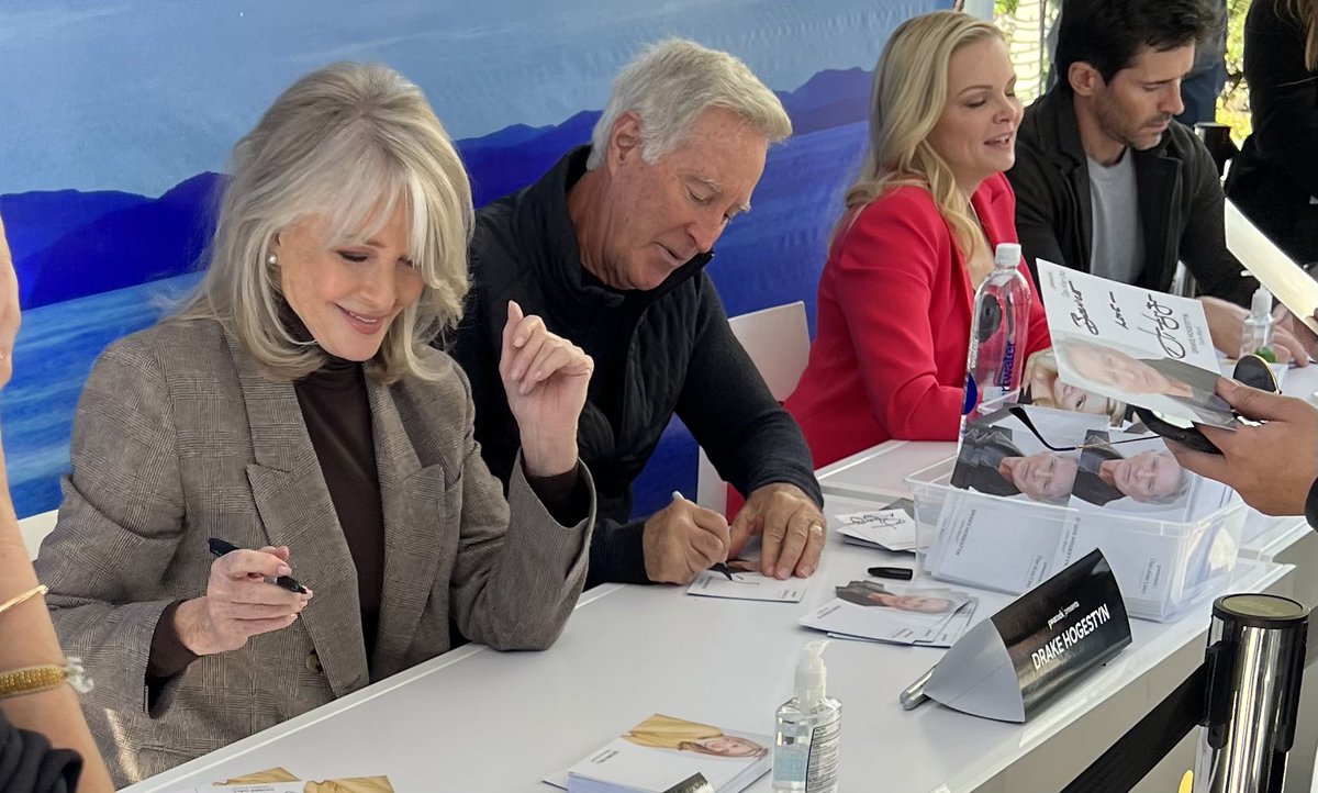 adt219's tweet photo. #Jarlena #Days #DaysofDays2022 https://t.co/YRW1v5cIad