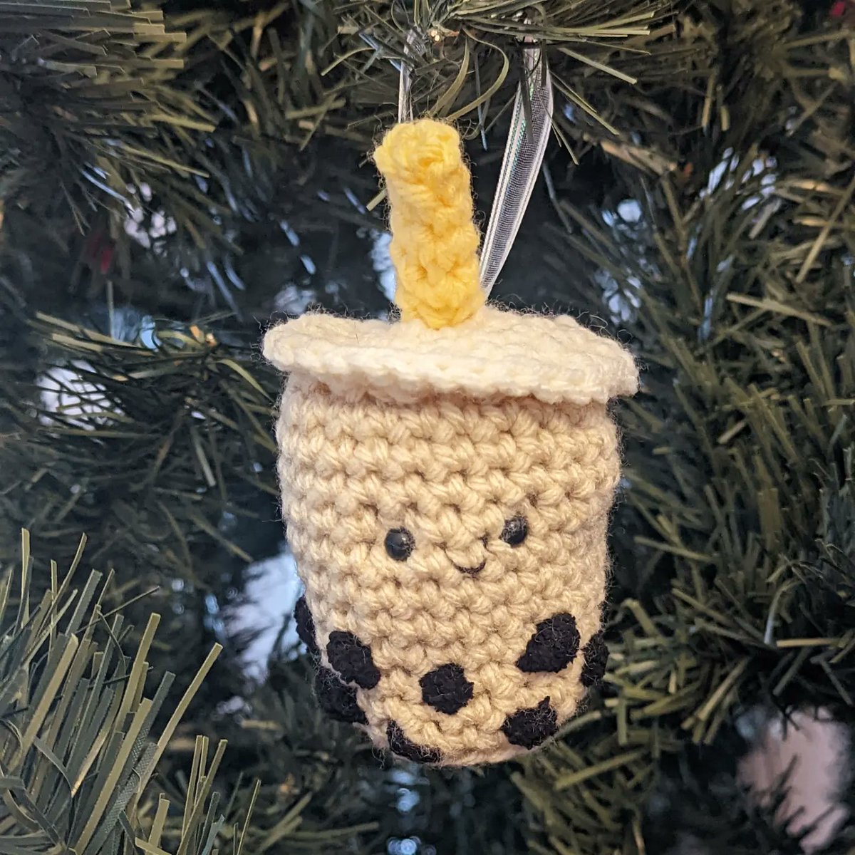 A little bubble tea ornament, just in time for the holidays!

This little buddy is available in milk tea, matcha, strawberry, and taro colours. DM me if you'd like to order one (or more)! 
#yegartist #yegarts #yeglocal #madeinedmonton #crochet #amigurumi #kawaiiamigurumi