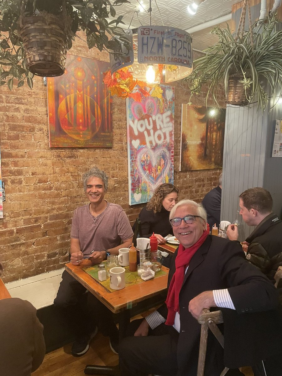 Dilleye's tweet photo. I’m at that stage in my life, where connecting &amp; meeting w/ friends from school &amp; college, is now an essential component of my travels! I’m starting to meet old pals after decades &amp; that’s a source of great joy! #life #friendship #collegepals #IAACLitFest https://t.co/AUfQiHI5x9