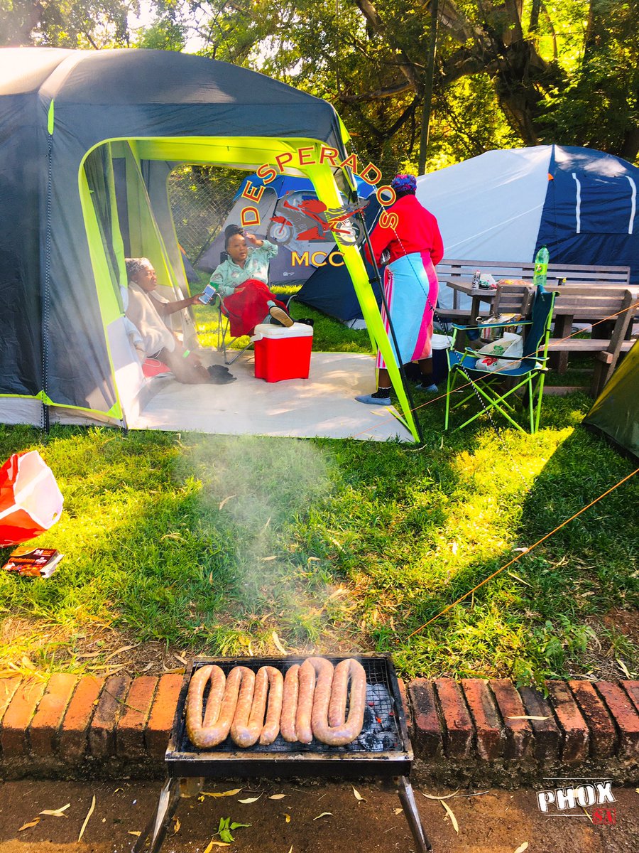 DJPhox1's tweet photo. 📍Caravan Park - Kuruman, Northern Cape

“Desperados Kuruman Charity Run 2022” 🔥👌🏾 #DKRC2022 #Bomafire #Bonfire #Camping #CampingLifestyle 

📸: @djphox1 (Twitter &amp; Instagram) https://t.co/8CKV4Mqhq0