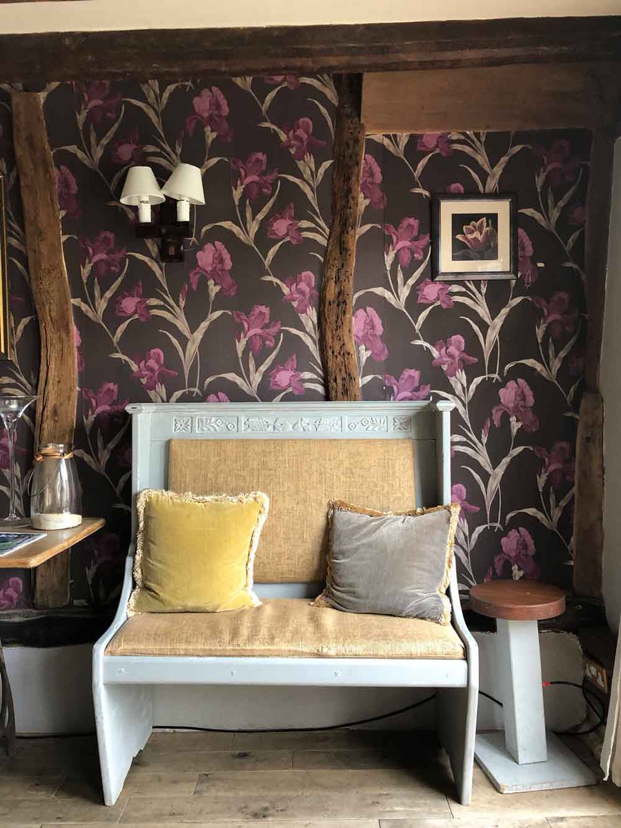 Dein #Großbritannien-Moment: Wenn die Temperaturen fallen, Morgentau über Felder zieht und unter den Füßen rotbraune Blätter knirschen, dann ist der Herbst da. Dann tut es gut, Haus und Wohnung im herbstlichen Ambiente zu dekorieren – am liebsten britisch tea-and-scones.de/englisch-einri…