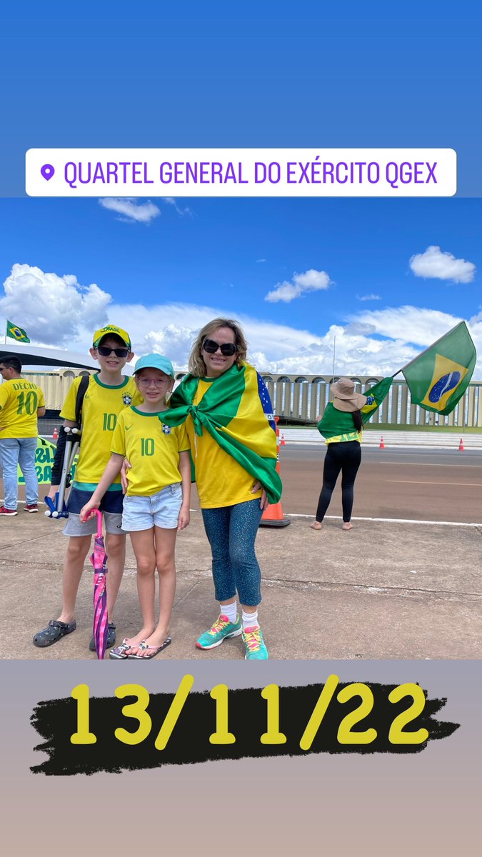 Liliput2511's tweet photo. Levando os pequenos para estimular a consciência cívica e patriótica em defesa da democracia e liberdade #vempraBrasília #FFAA #FFAAsalvemOBrasil #QGEx #VemProQuartel #VemproQGExBrasília https://t.co/vUbSW2kZ4w