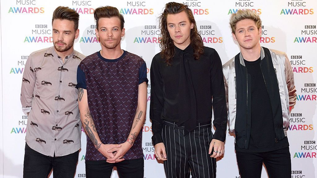 elliesun28's tweet photo. I’m voting for #OneDirection "Story Of My Life" (2013) for #AMAsFanFavorite at the #AMAs  

COPY PASTE BELOW IF YOU WANT THEM TO WIN ⬇️ https://t.co/HAUTxI9Y7s