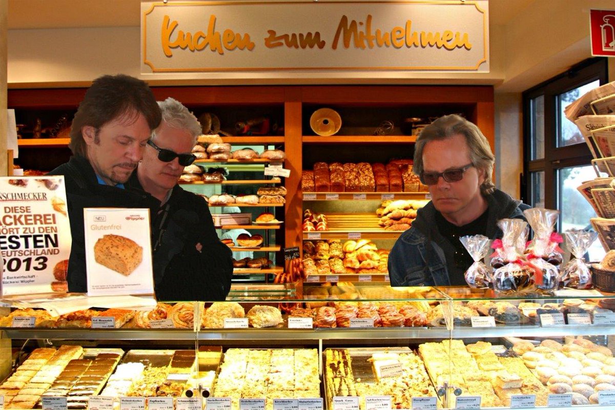 Here we are thinking about delicious cakies that we will eat when Six By Six plays in Germany - hopefully in 2023!

#sixbysixband #robertberry #iancrichton #nigelglockler #insideoutmusic #livegigs