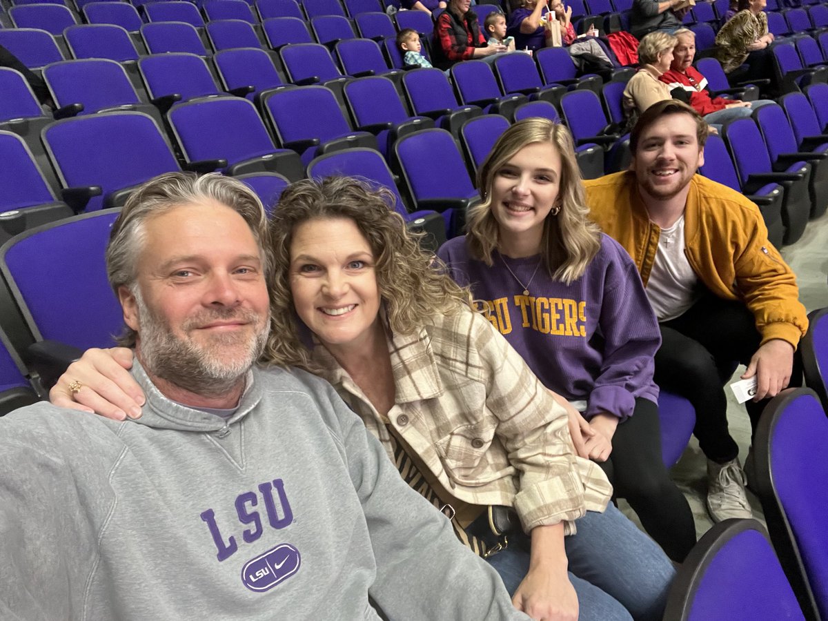 timlevert's tweet image. #LSU #Showtime ⁦@LSUwbkb⁩ #BeatBamaAgain