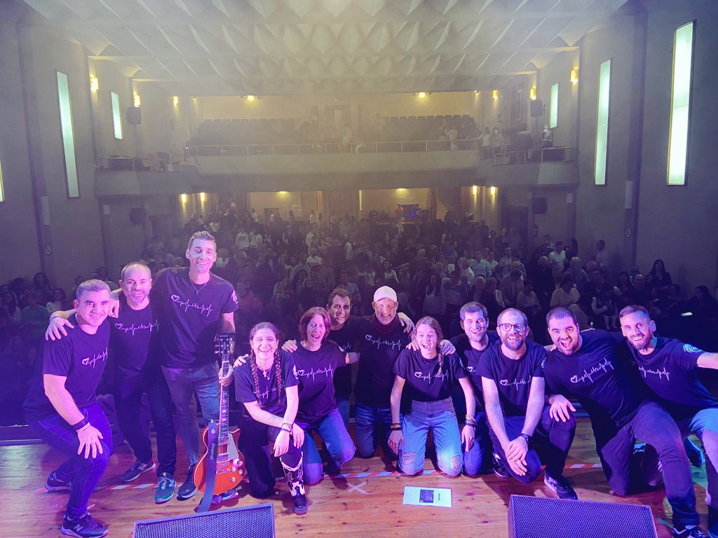 BeatrizNeff's tweet photo. ¡Qué regalazos nos trae la vida! Gracias por tanto  @manu_escudero @daviddeamo @rubendelis @rquintanah, Mingos Lorenzo, Paco Aranda, María, Marta, Gonzalo, Celso, Mario Manso #laAudaciaDelCorazon https://t.co/TOe0LdMDbb