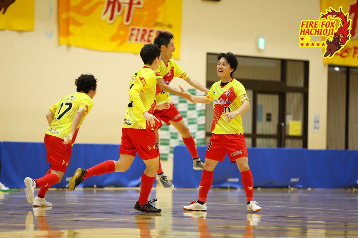 再×14入荷 関東フットサルリーグ ファイルフォックス 支給スエット3点