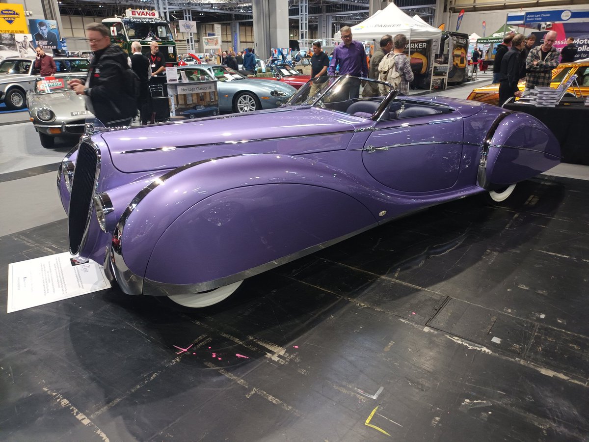 TedEdley's tweet photo. Spent the day at #NECclassicCarShow with #andysaunders latest, which muggins here made all the chrome trim for. #custom https://t.co/u0UHZMzwer