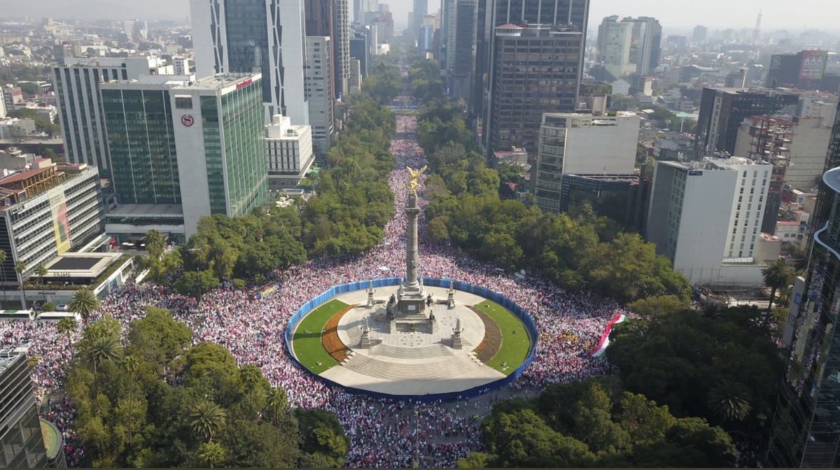 paula_hdz's tweet photo. #ElINENoSeToca #ElINESomosTodos https://t.co/9W7kzopLpz