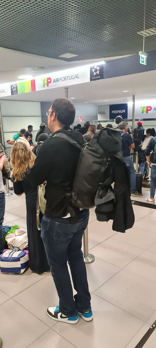 Gaz8374's tweet photo. @tapairportugal Absolute shocking customer service from you! Only 2 staff members at the customer service desk! We've been waiting over one hour so far #Lisboa #neveragain #shooking #badairline #cancelledflight #badcustomerservice https://t.co/xHC3nflmAG