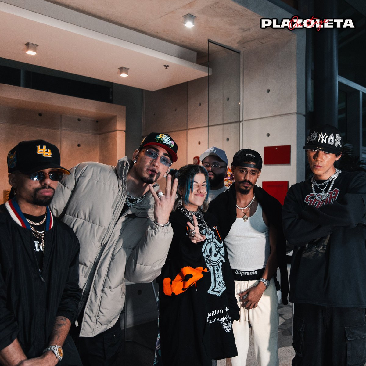 FOTAZO. 

#PlazoletaOnStage #Gracias 

<a href="/paopao/">paopao</a> <a href="/omarcourtz/">OUSI 🧛🏼™</a> <a href="/liljoujou/">Lil joujou</a> <a href="/gigoloylaexce/">SVNTURCiNO</a>

 <a href="/ggallardoent/">Gabo Gallardo</a> <a href="/Eric_Jomar/">Eric Jomar</a> <a href="/pulsentertain/">Pulse Entertainment</a>