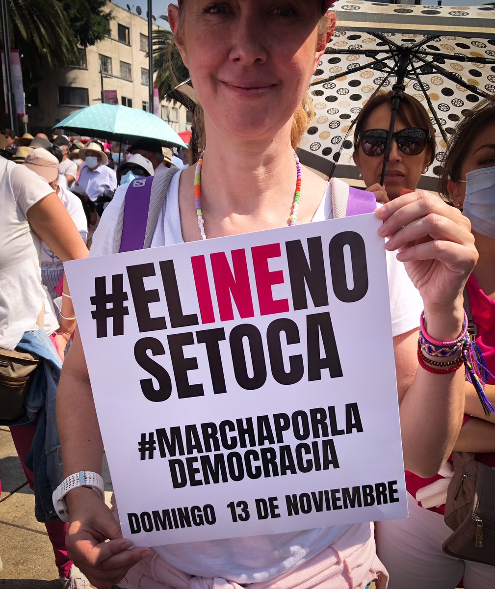 Yo estuve ahí, yo caminé, grité y canté. Yo soy una mexicana que no se rinde. #ElINENoSeToca #YoSiDefiendoAlINE